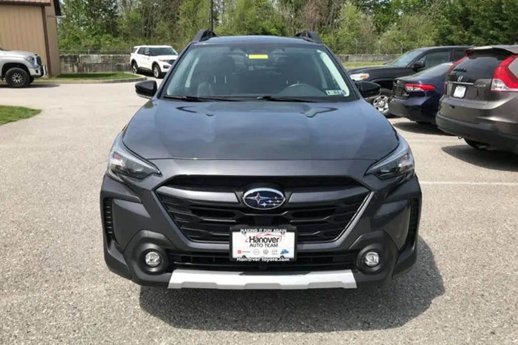2023 Subaru Outback Limited photo 1