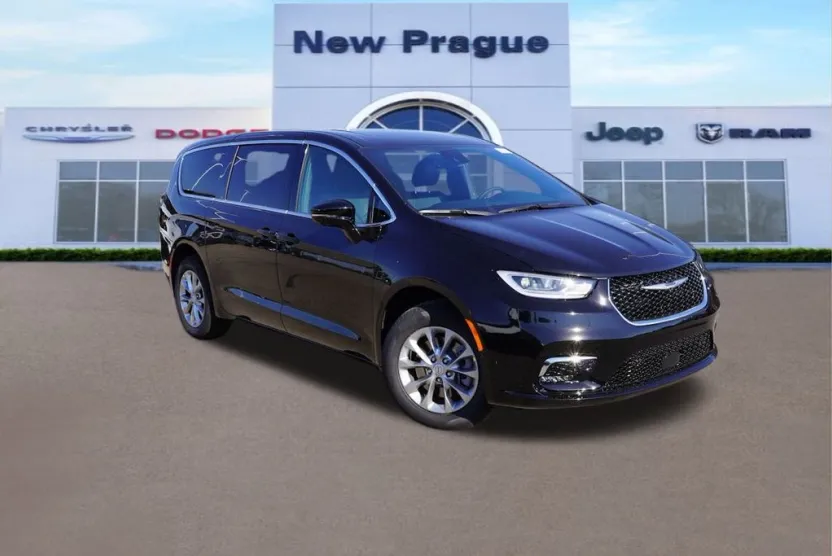 2026 Chrysler Pacifica photo 1