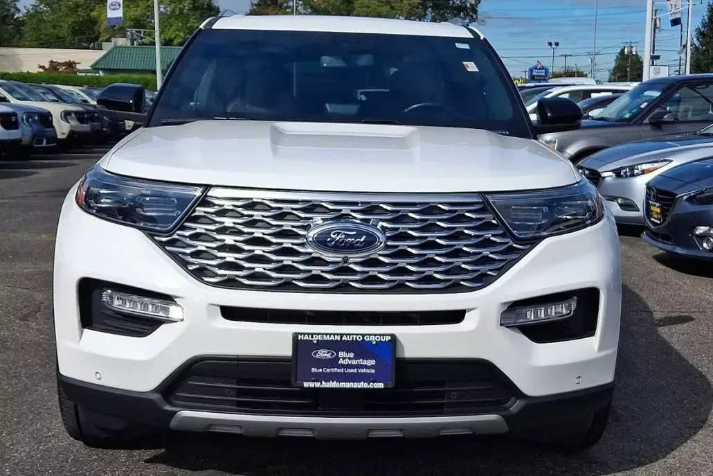 2022 Ford Explorer Platinum photo 1