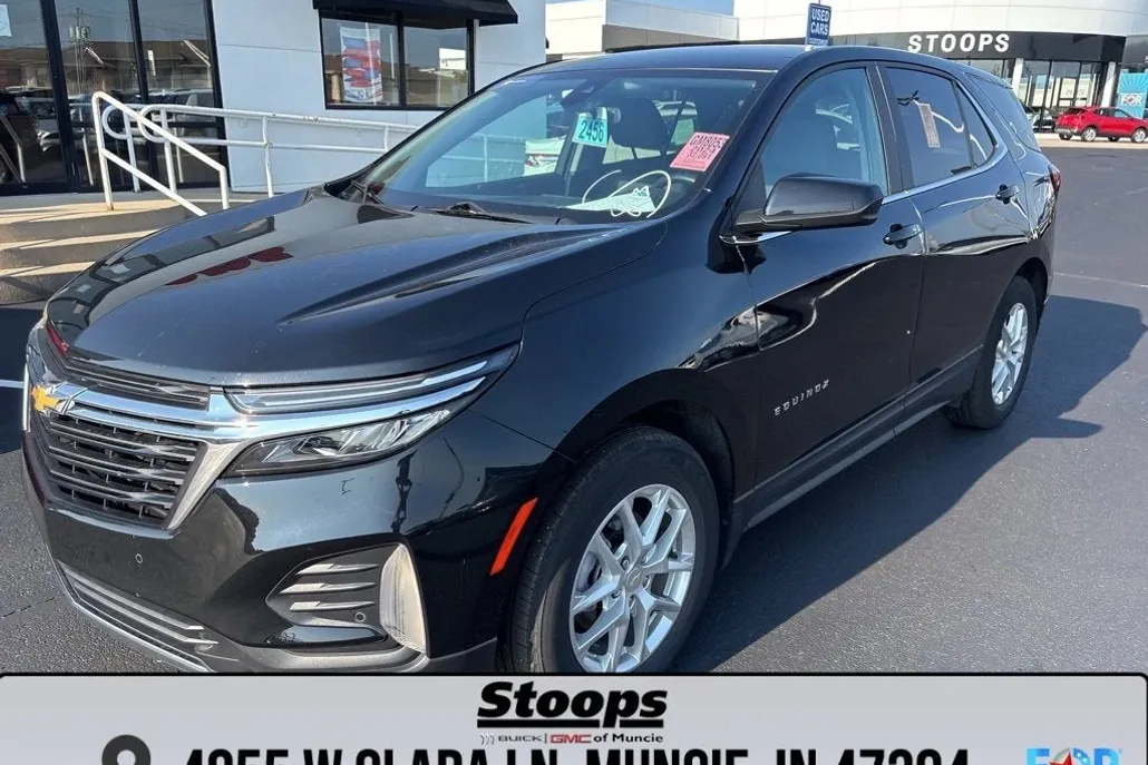 2024 Chevrolet Equinox LT photo 1