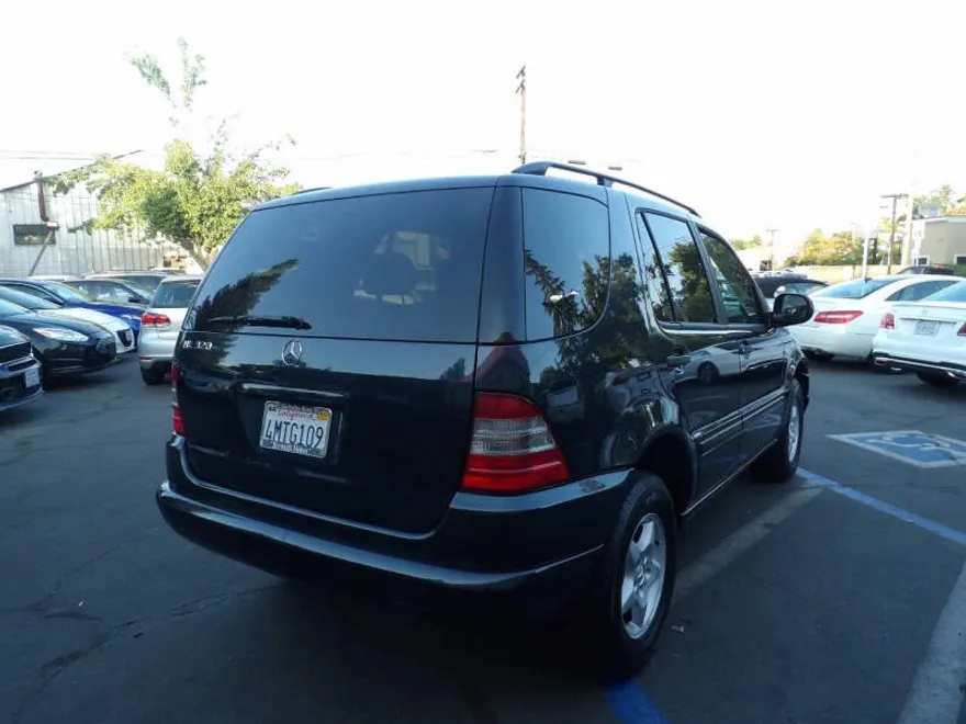 2000 Mercedes Benz ML 320 4MATIC photo 1