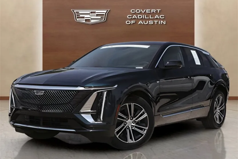 2024 Cadillac Lyriq Luxury photo 1