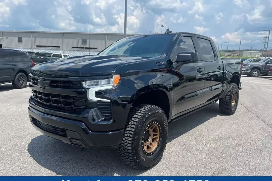 2023 Chevrolet Silverado 1500 LT Trail Boss photo 1