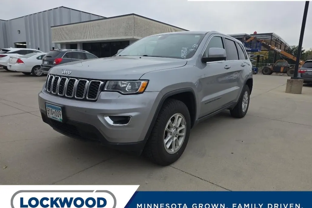 2018 Jeep Grand Cherokee Laredo photo 1