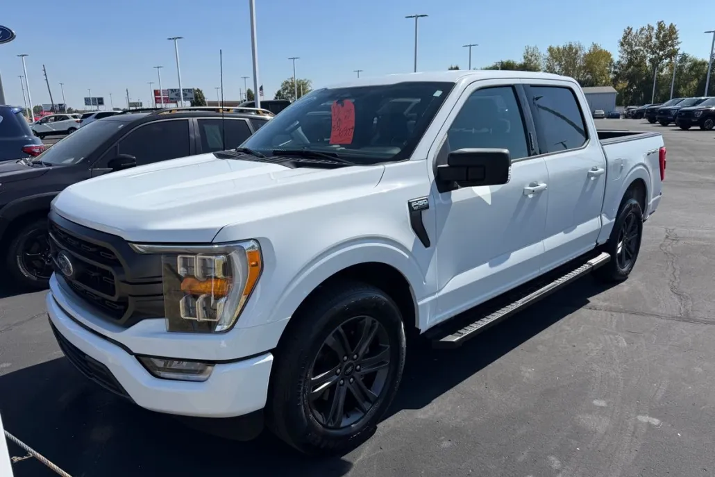 2023 Ford F-150 XLT photo 1