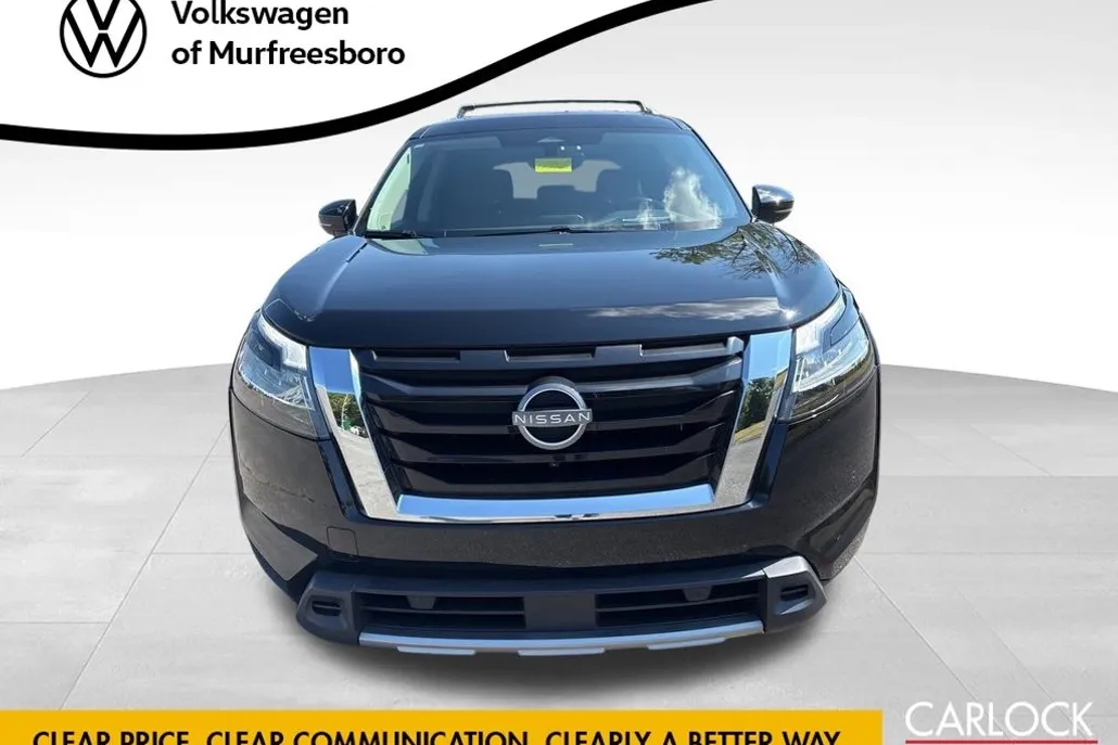 2023 Nissan Pathfinder Platinum photo 1