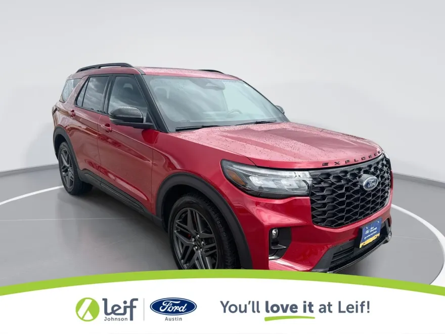 2025 Ford Explorer ST photo 1