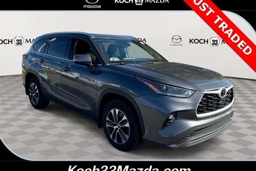 2021 Toyota Highlander XLE photo 1
