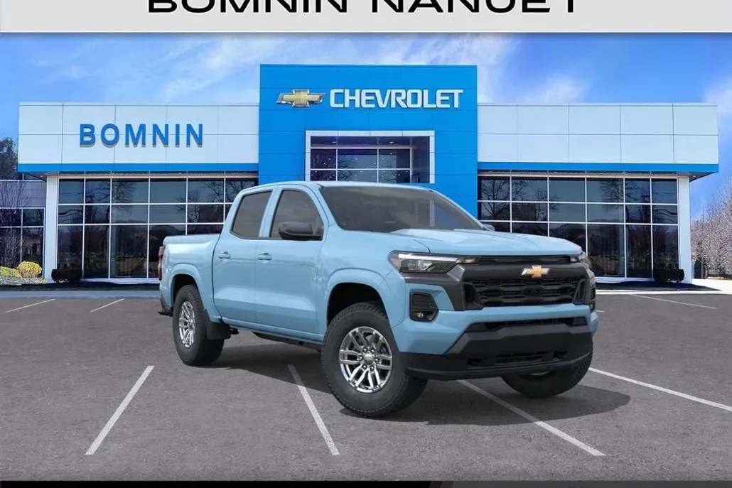 2025 Chevrolet Colorado Work Truck LT photo 1