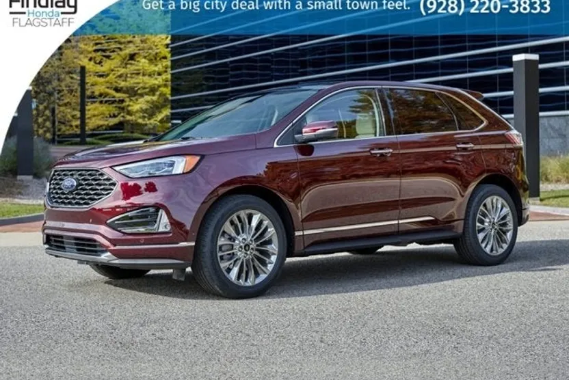 2022 Ford Edge Titanium photo 1