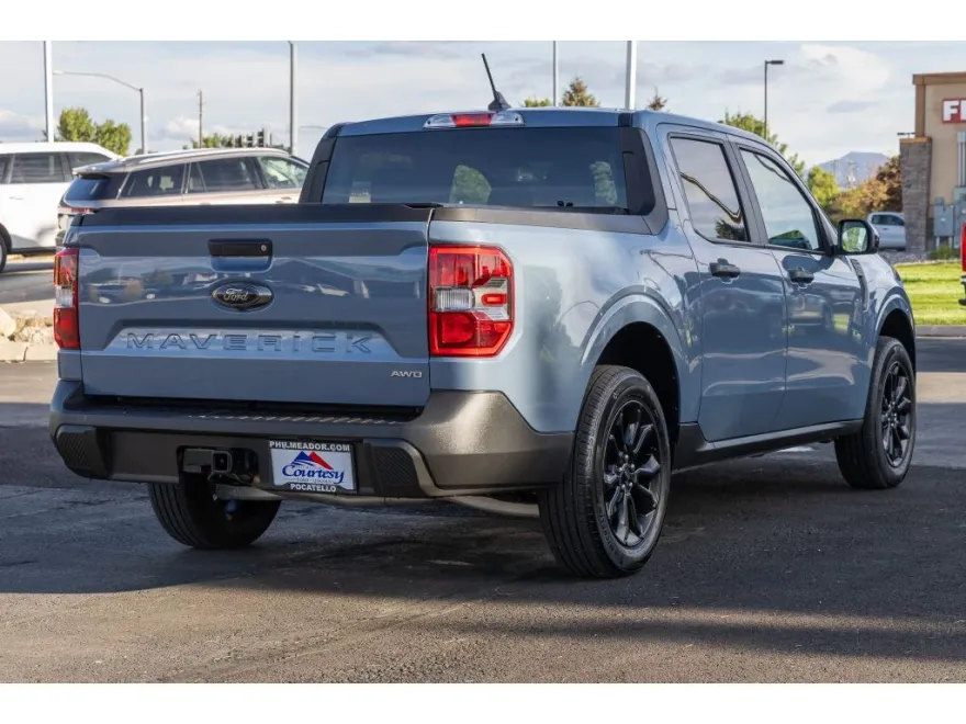 2024 Ford Maverick XLT photo 1