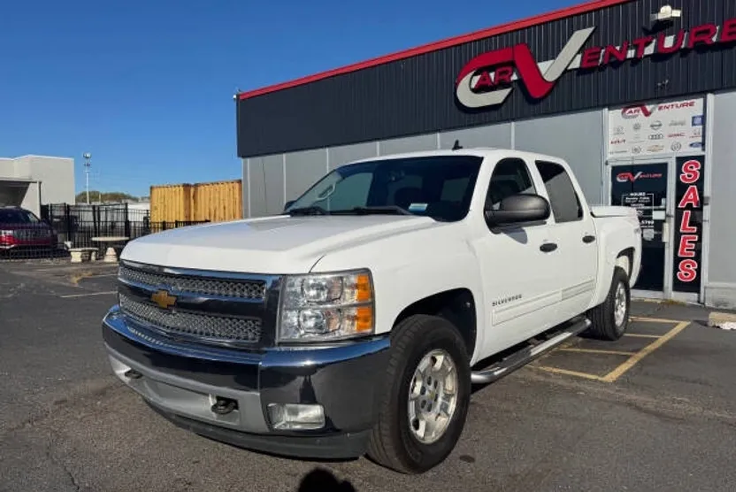 2012 Chevrolet Silverado 1500 LT photo 1