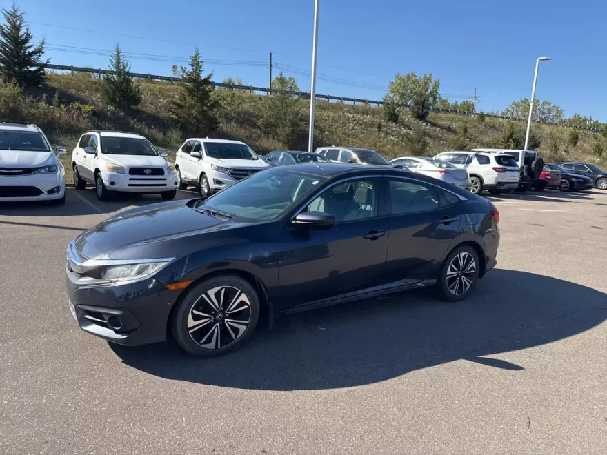 2017 Honda Civic EX-T photo 1