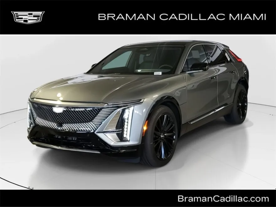2025 Cadillac Lyriq Luxury photo 1