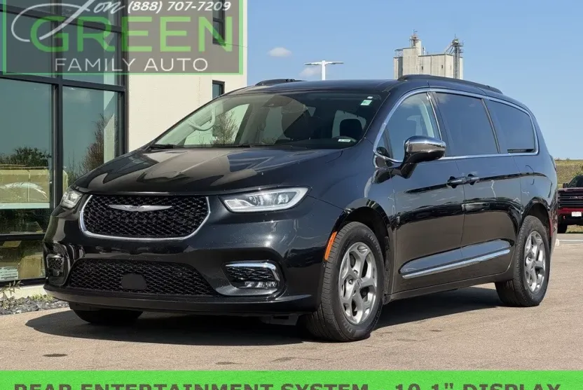 2022 Chrysler Pacifica Limited photo 1