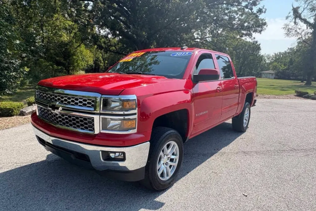 2015 Chevrolet Silverado 1500 LT photo 1