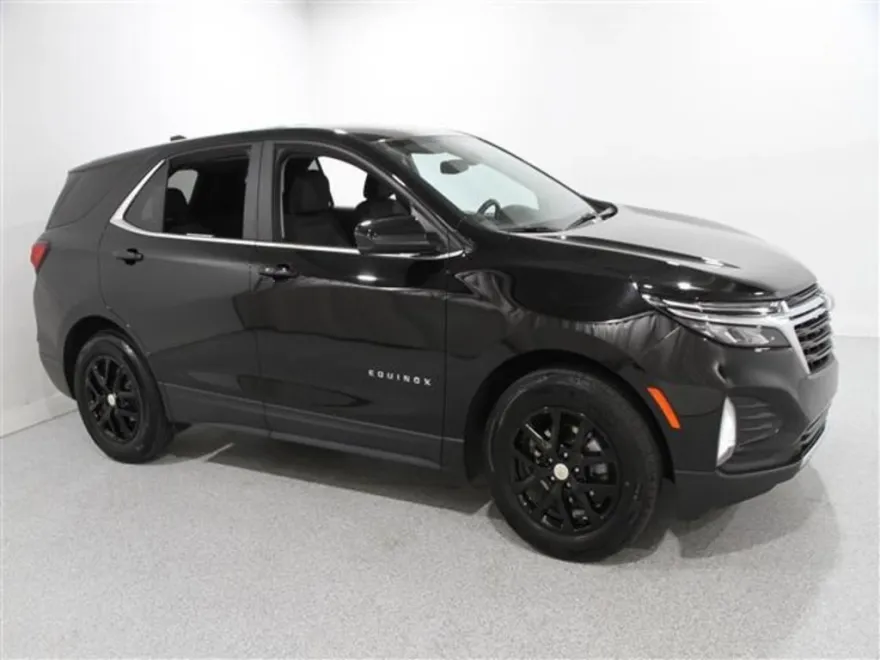 2022 Chevrolet Equinox LT photo 1