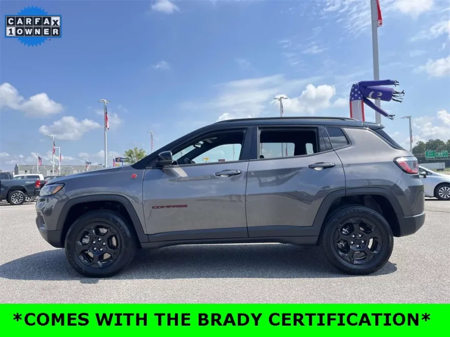 2024 Jeep Compass Trailhawk photo 1