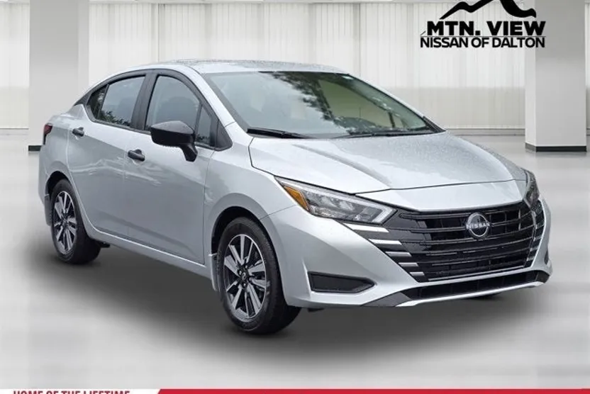 2025 Nissan Versa S photo 1