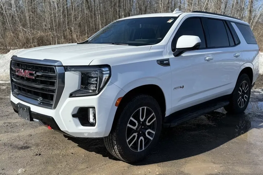 2024 Gmc Yukon AT4 photo 1