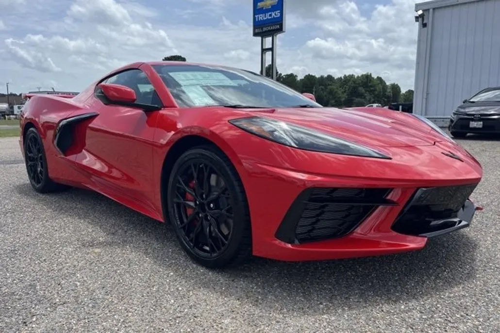 2025 Chevrolet Corvette Stingray 2LT photo 1