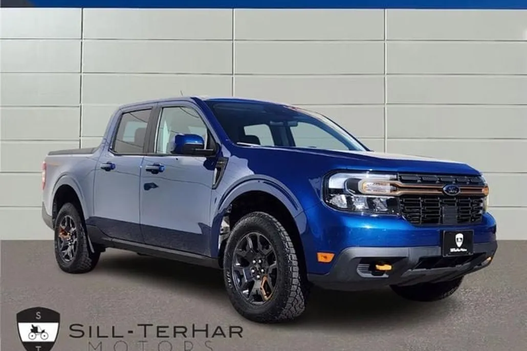 2023 Ford Maverick Lariat photo 1