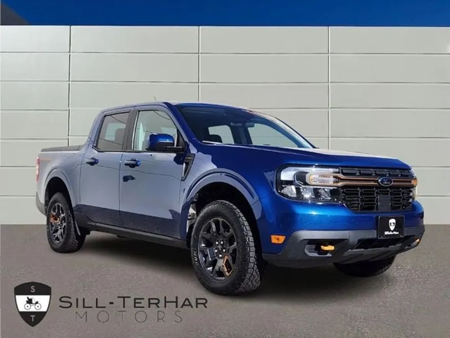 2023 Ford Maverick Lariat photo 1
