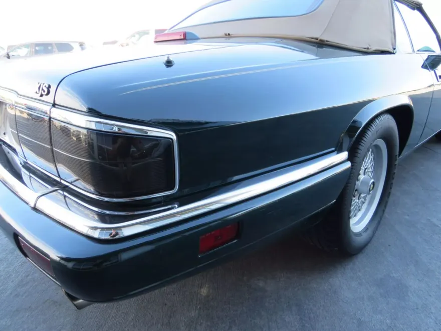 1994 Jaguar XJS photo 28