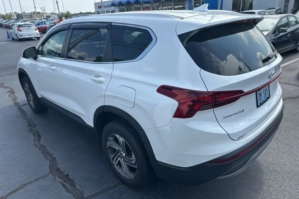 2021 Hyundai Santa Fe SE photo 1