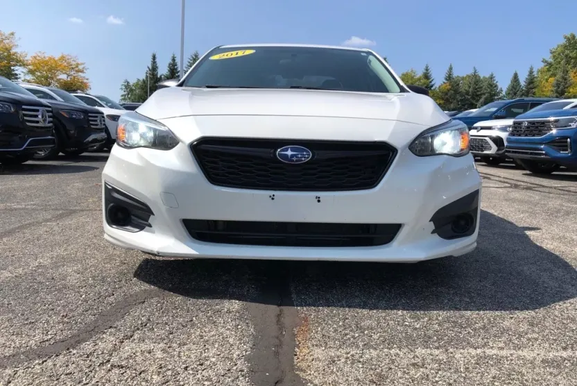 2017 Subaru Impreza 2.0i photo 1