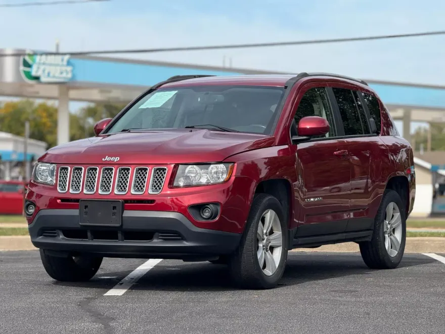 2017 Jeep Compass Latitude photo 1