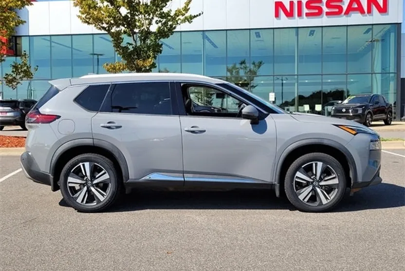2021 Nissan Rogue SL photo 1