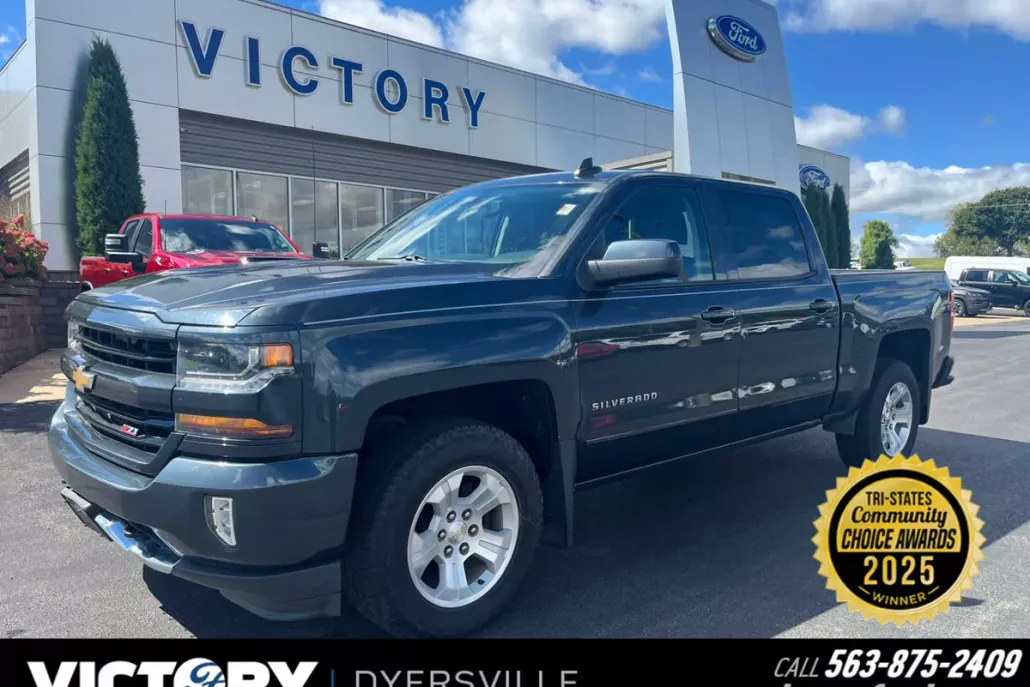 2017 Chevrolet Silverado 1500 LT photo 1
