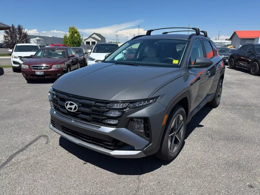 2025 Hyundai Tucson SEL photo 1