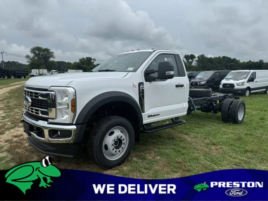2024 Ford F-550 XLT photo 1