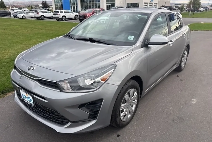 2021 Kia Rio S photo 1