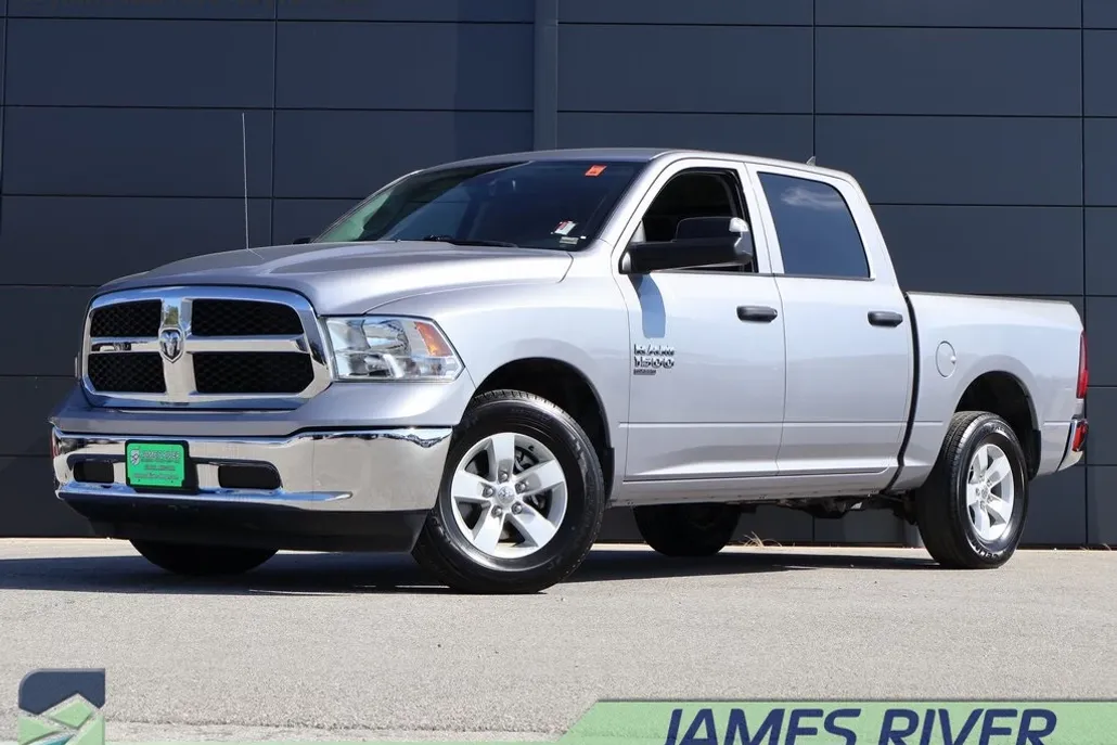 2023 Ram 1500 Classic SLT photo 1