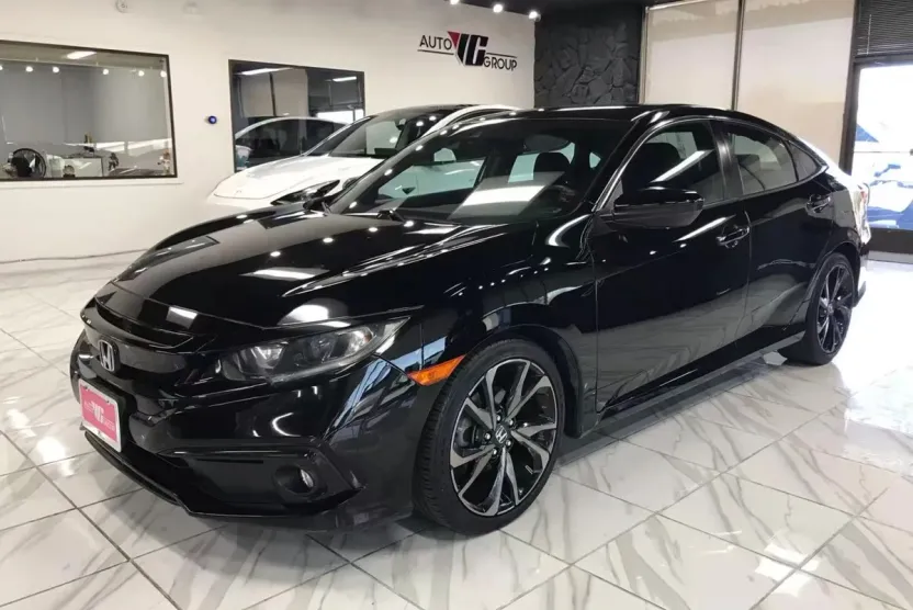 2019 Honda Civic Sport photo 1