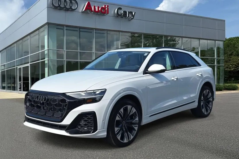 2025 Audi Q8 55 Premium Plus photo 1