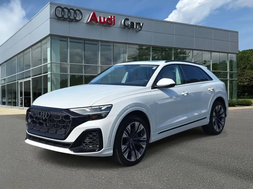 2025 Audi Q8 55 Premium Plus photo 1