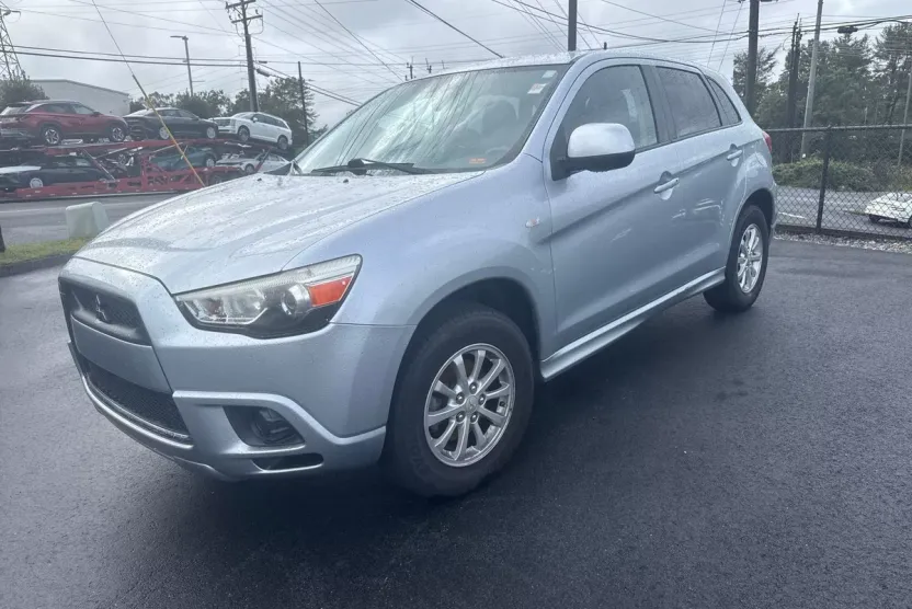 2012 Mitsubishi Outlander Sport ES photo 1