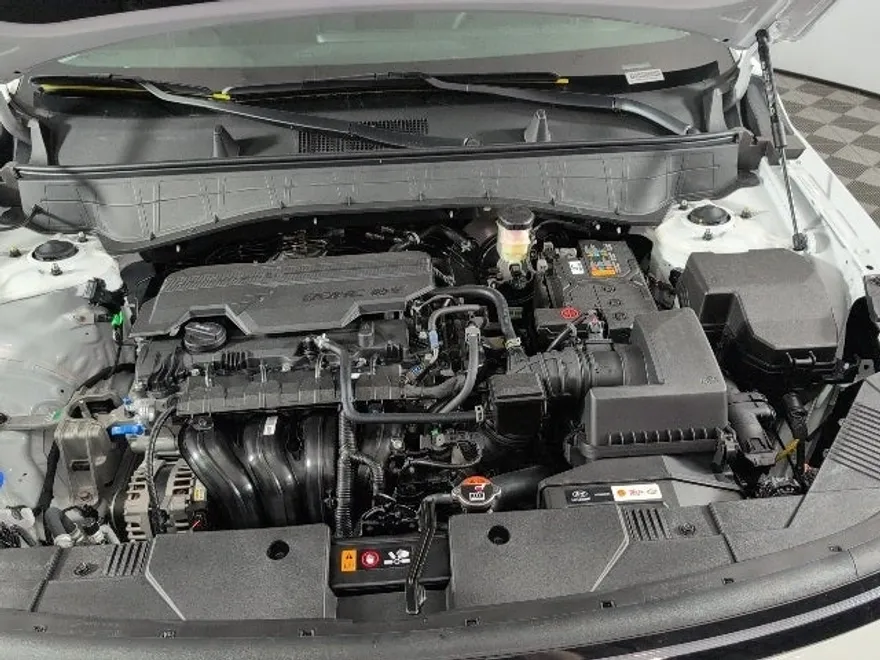 2026 Hyundai Kona SEL photo 1
