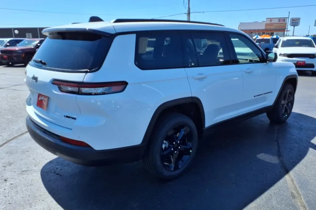 2025 Jeep Grand Cherokee Limited photo 1