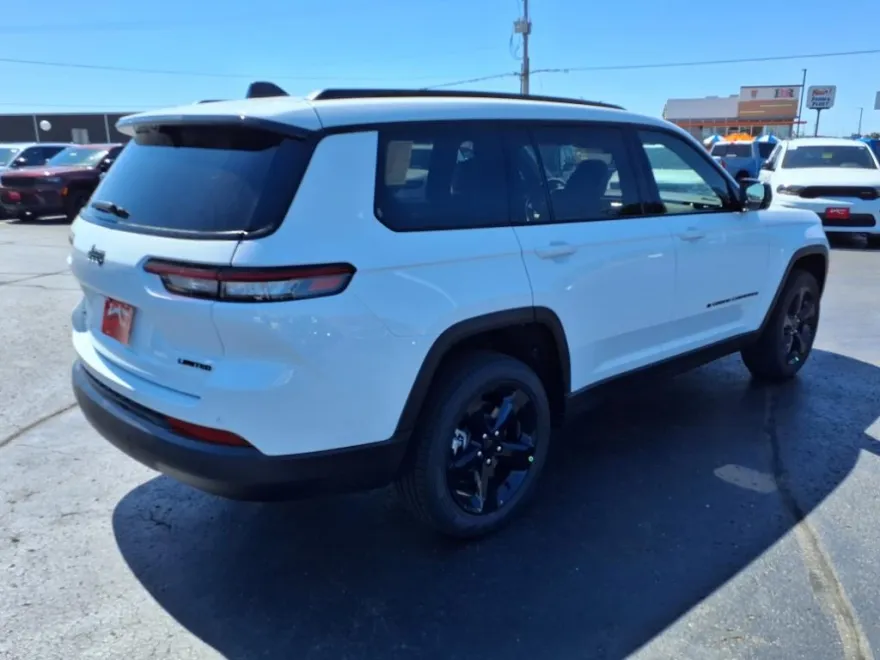 2025 Jeep Grand Cherokee Limited photo 1