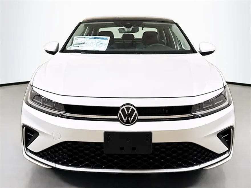 2025 Volkswagen Jetta 1.5T SE photo 1
