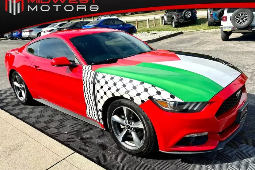 2016 Ford Mustang V6 photo 1