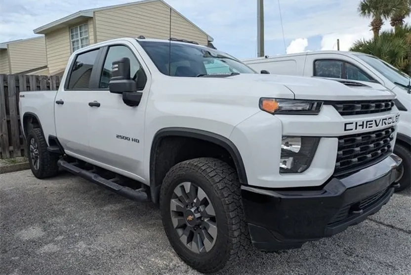 2023 Chevrolet Silverado 2500HD Custom photo 1