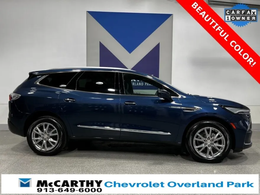 2022 Buick Enclave Essence photo 1