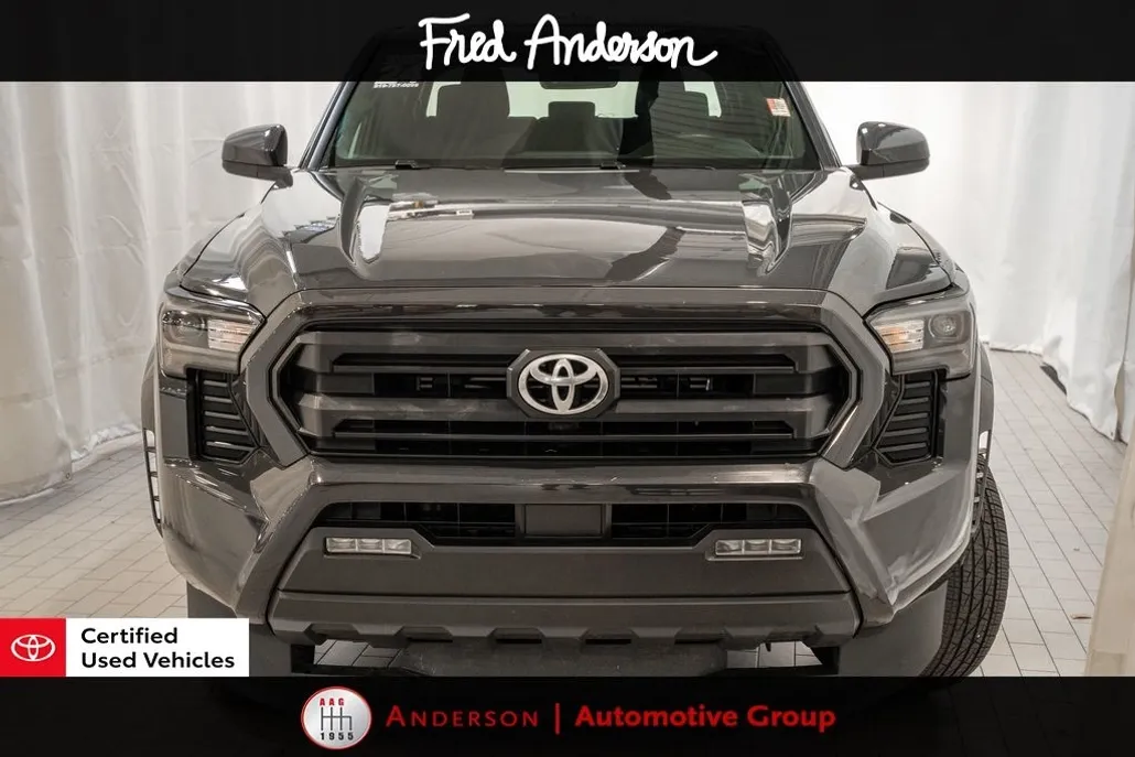 2024 Toyota Tacoma SR5 photo 1