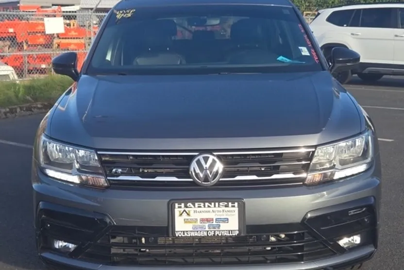 2021 Volkswagen Tiguan SE R-Line Black photo 1